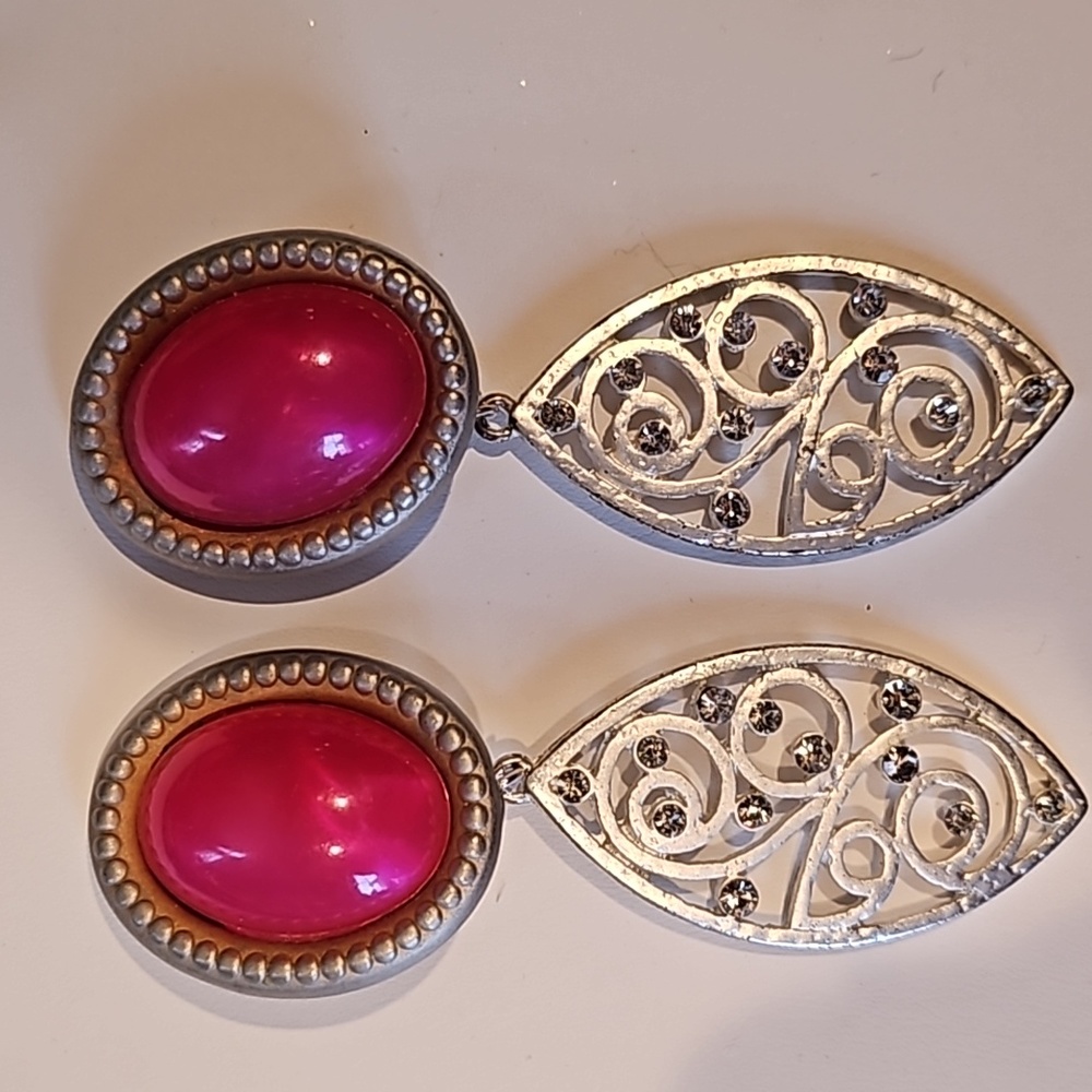 Barbie pink and silvertone clip earrings with rhinestones - Picture 2 of 5